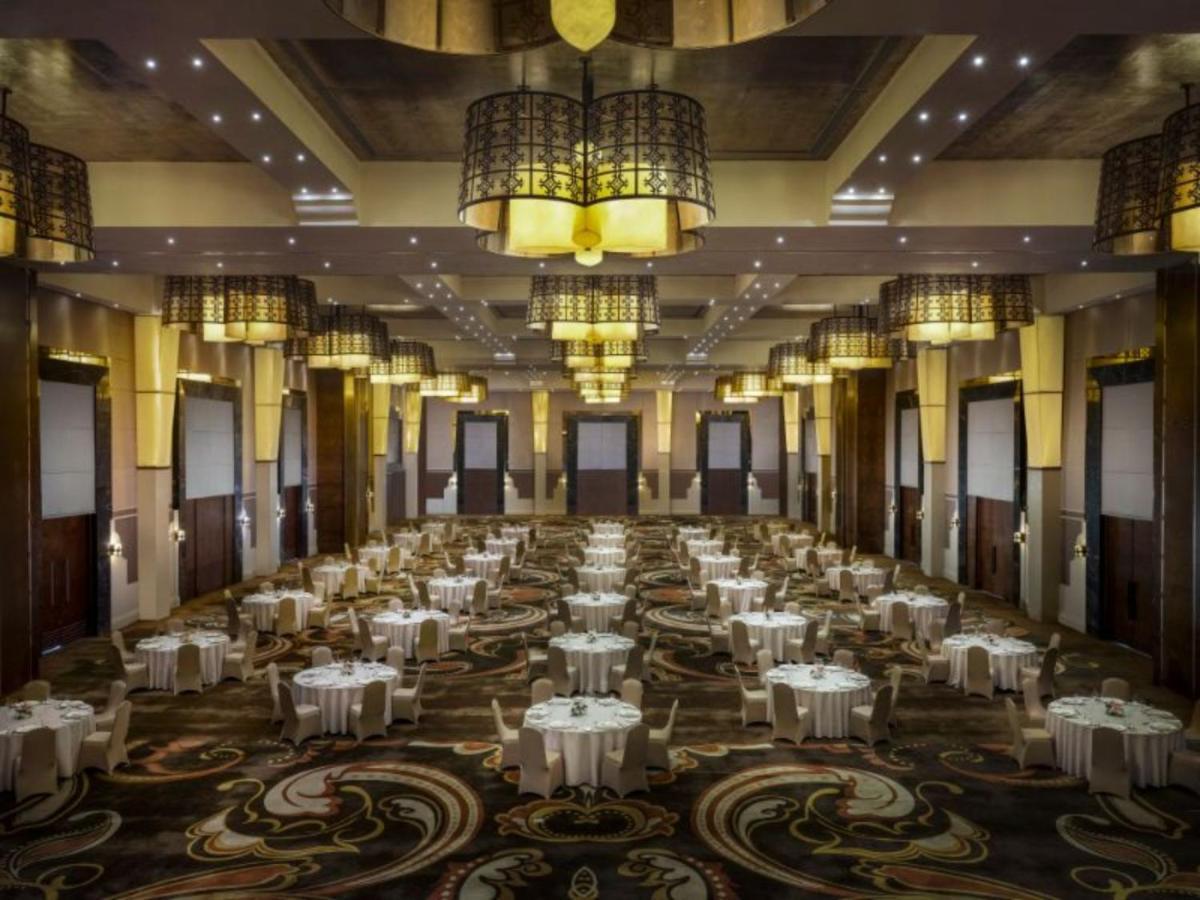 Royal Ambarrukmo Yogyakarta Hotel Buitenkant foto