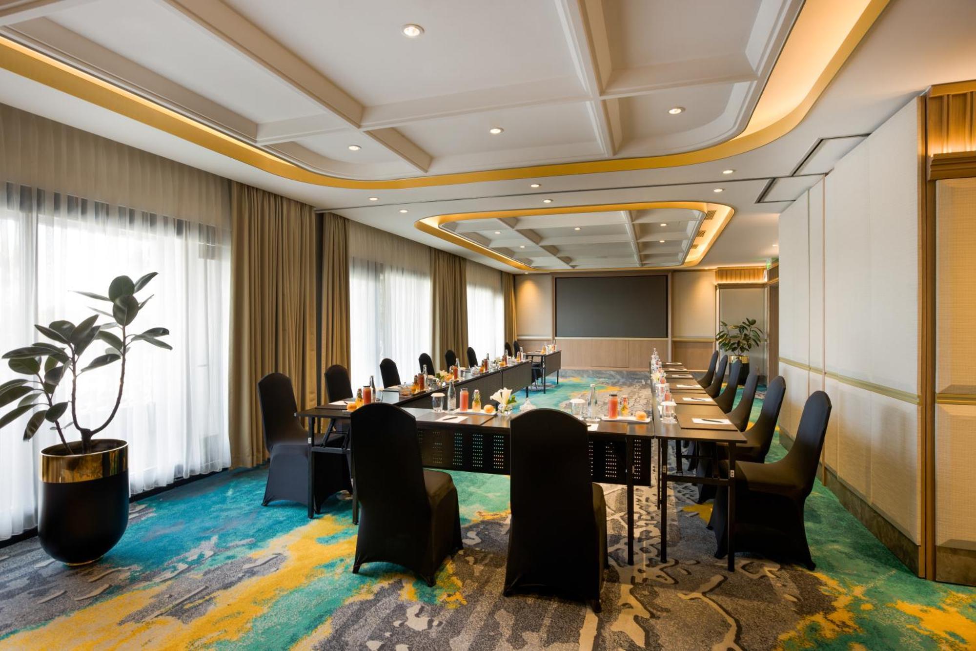 Royal Ambarrukmo Yogyakarta Hotel Buitenkant foto